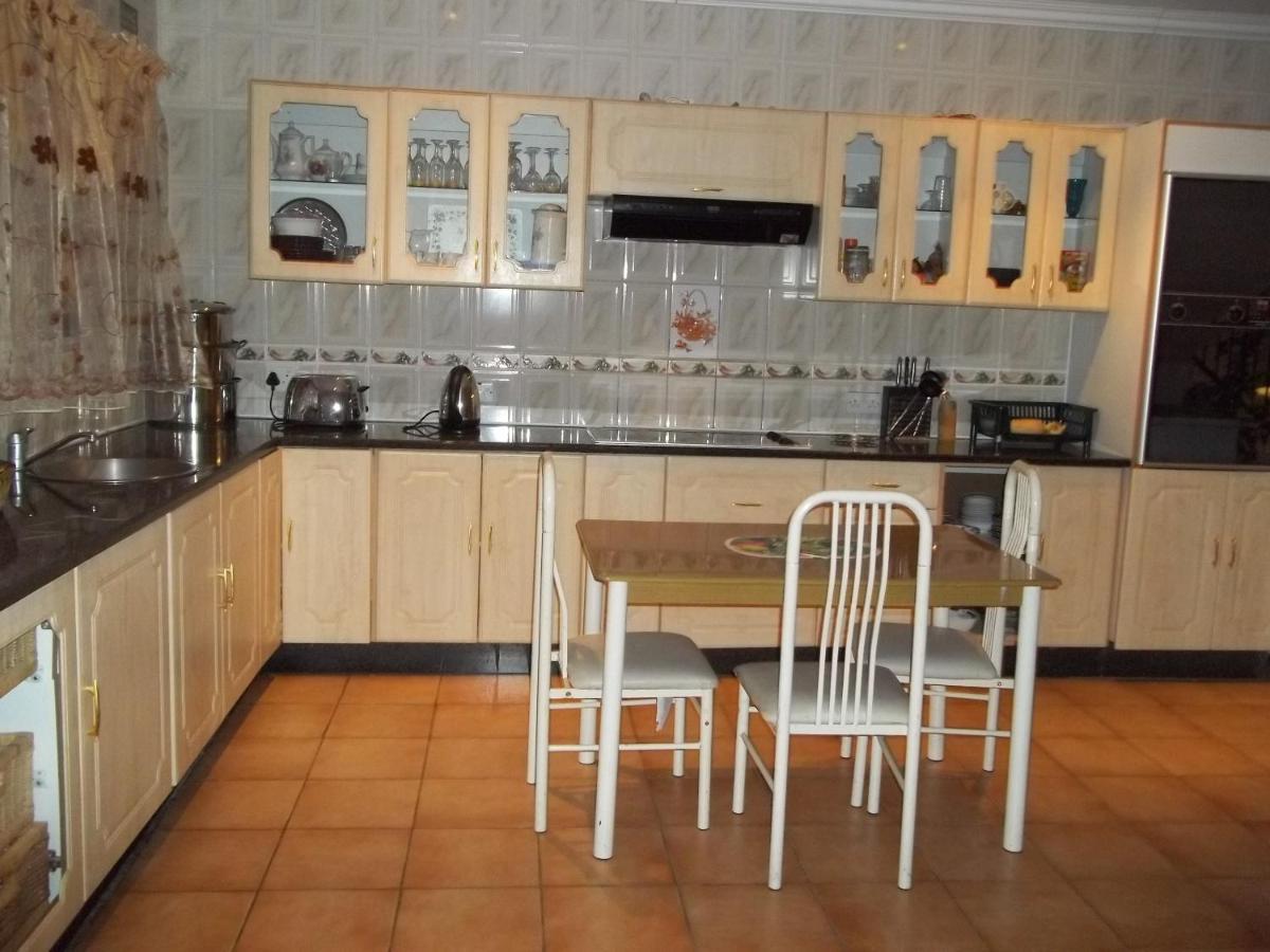 Carlcyn Homestay Gaborone Exteriör bild