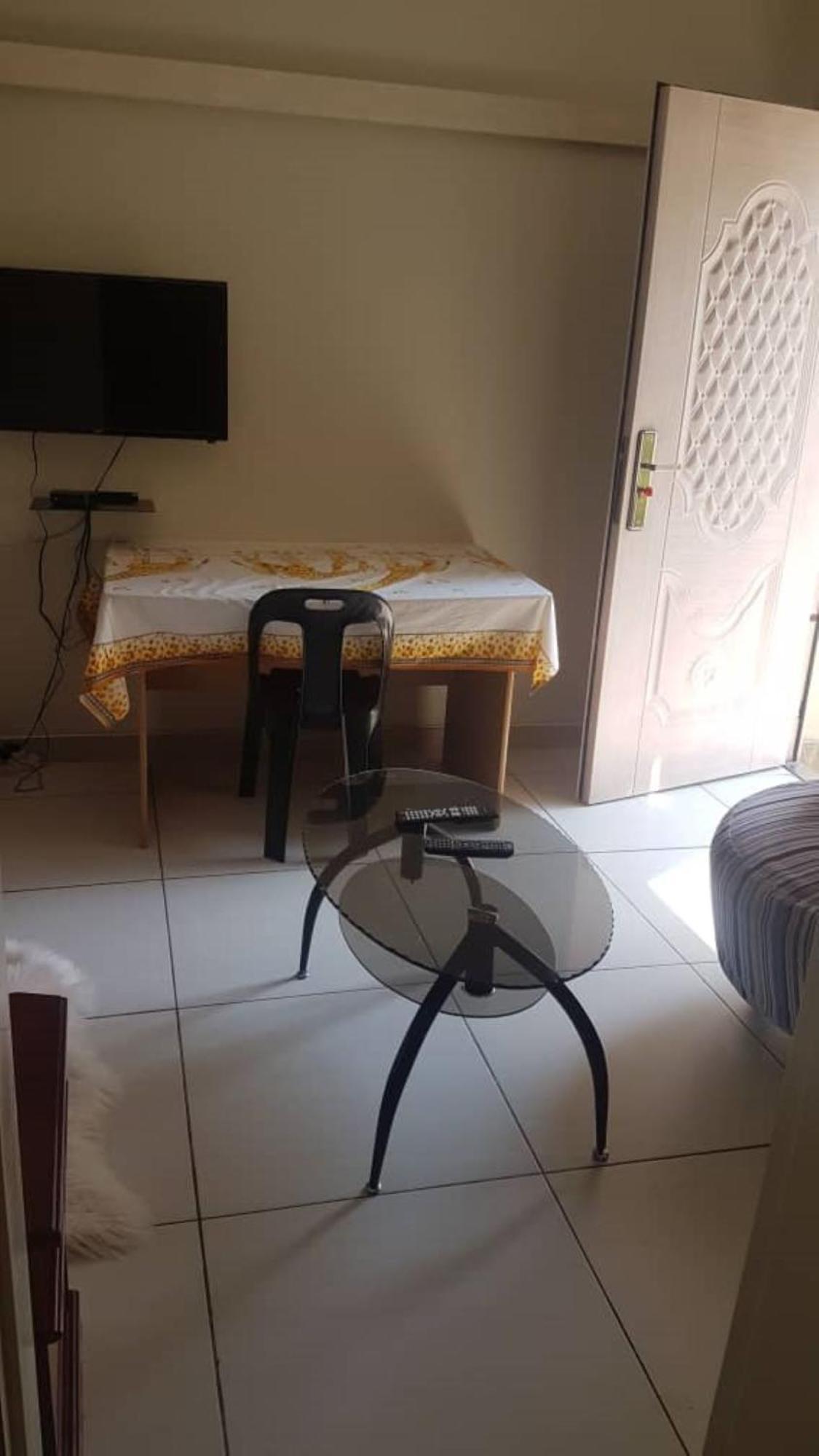 Carlcyn Homestay Gaborone Exteriör bild
